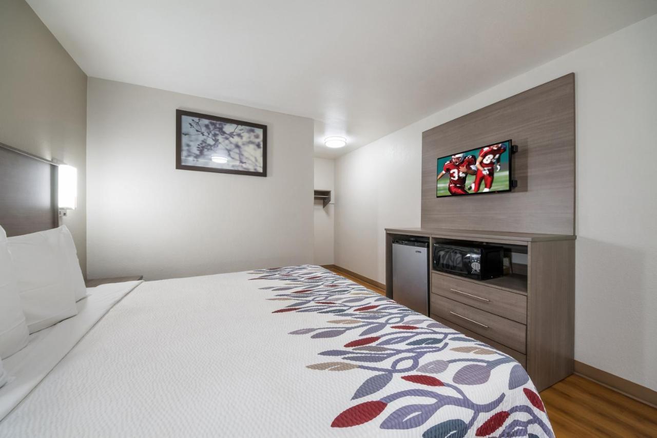 Red Roof Inn San Antonio E - Frost Bank Center מראה חיצוני תמונה