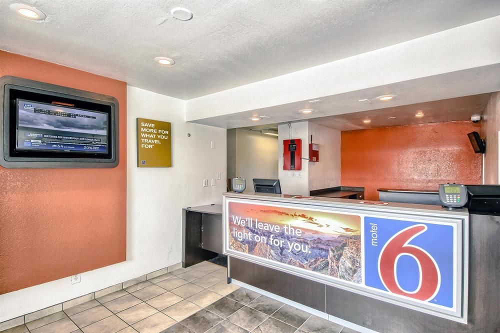 Red Roof Inn San Antonio E - Frost Bank Center מראה חיצוני תמונה